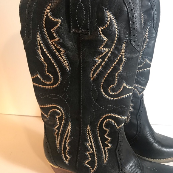 Very Volatile Raspy Western Faux Black Leather Embroidered Boots Size 7 - Picture 3 of 15